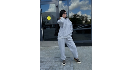 Байка с капюшоном серая